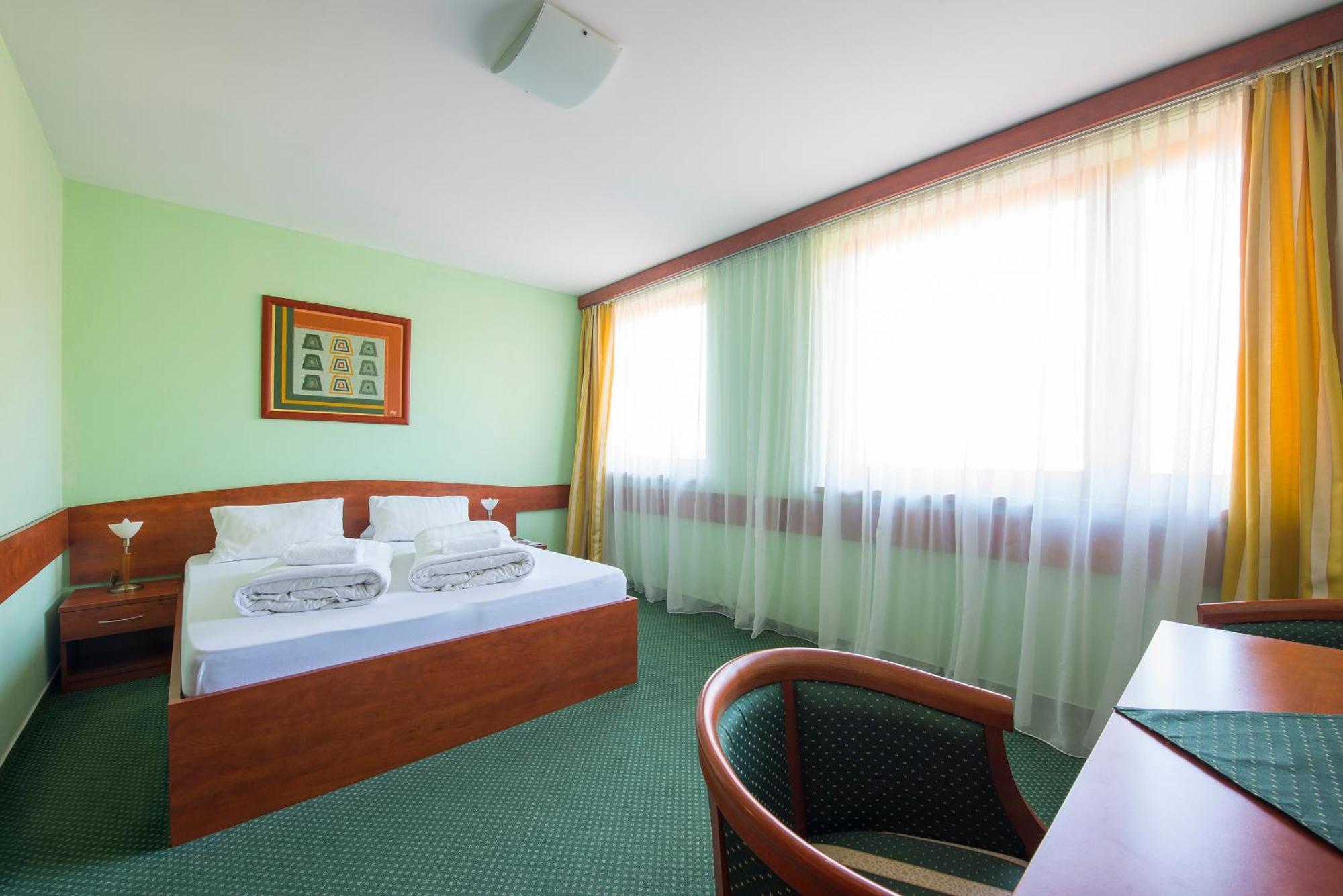 Hotel Polovnik Demanovska Dolina Ngoại thất bức ảnh